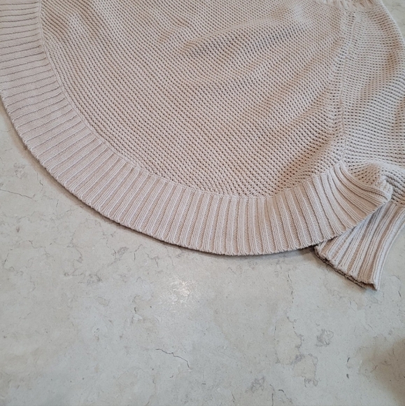 Sparrow Anthropologie Batwing Rounded hem Sweater Size XS - Picture 5 of 11